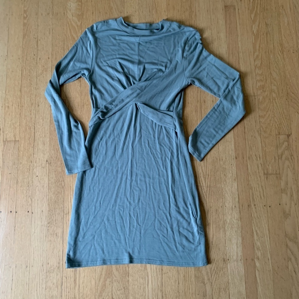 Topshop pseudo wrap dress sage green Women’s size 6 viscose soft and stretchy